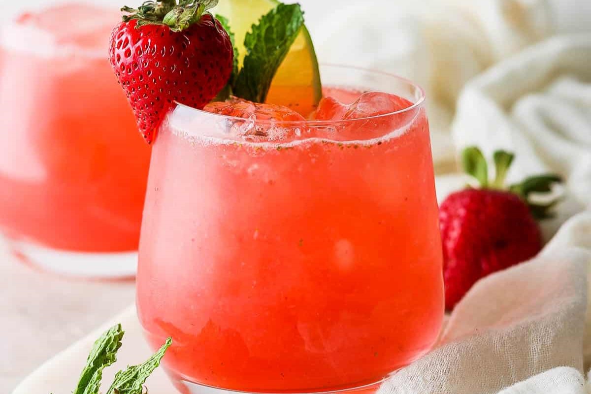 mexican-strawberry-water-recipe
