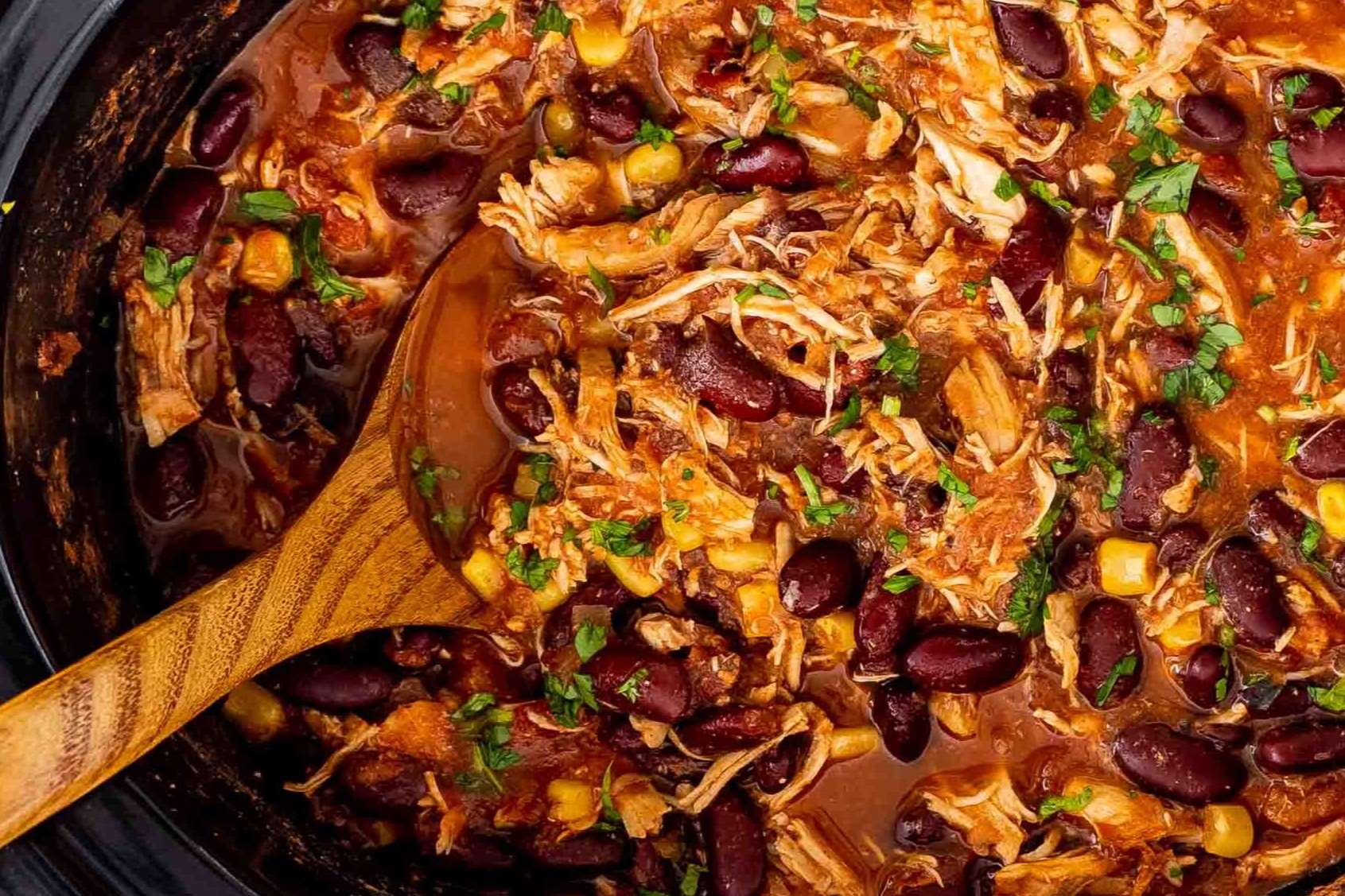 slow-cooker-chicken-chili-recipe